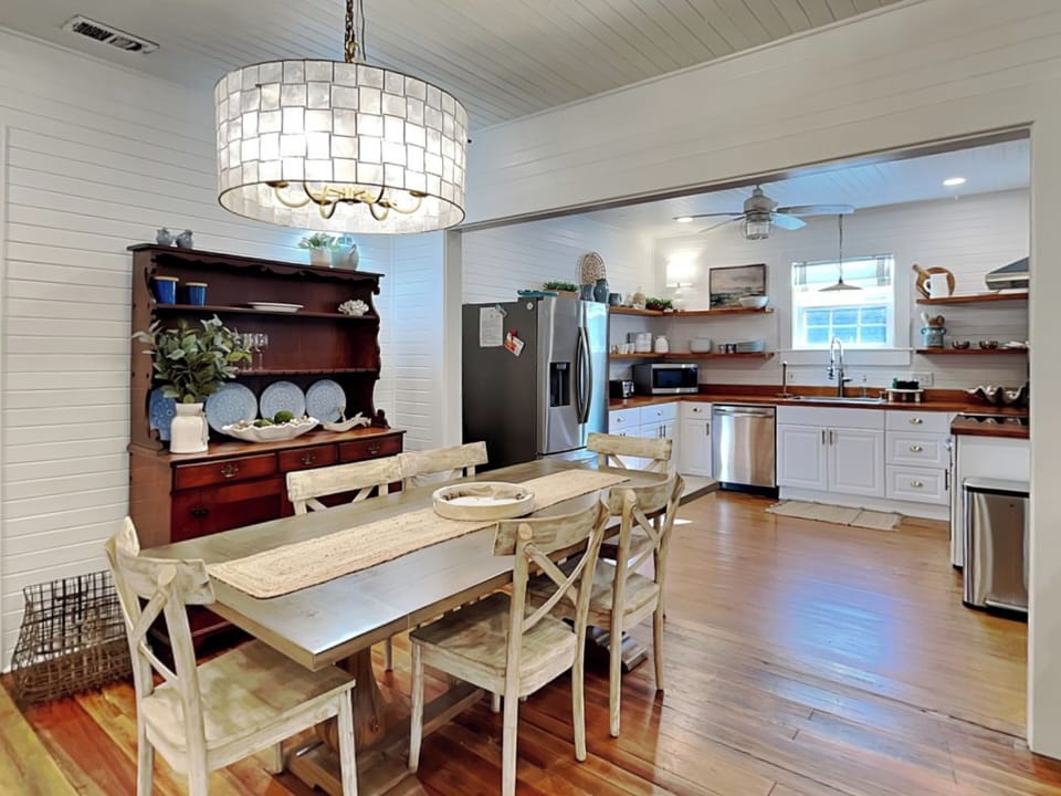 Dining & Kitchen