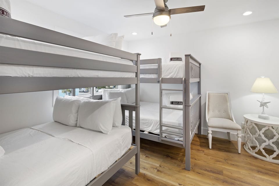 22-Summerhaven-2-Bunk-Room