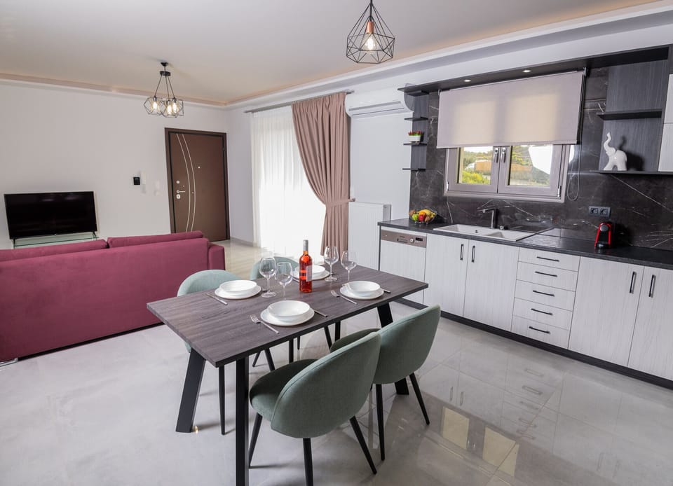 Modern apt,Huge Swimming pool,Near all amenities,Rethymno 3