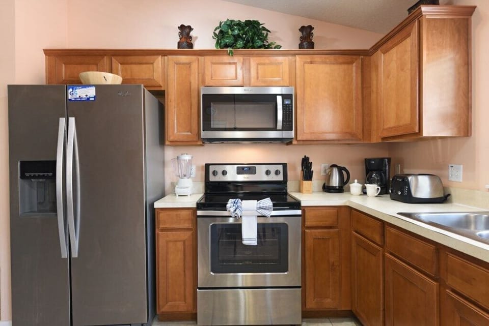 Kitchen 2 1200.jpg