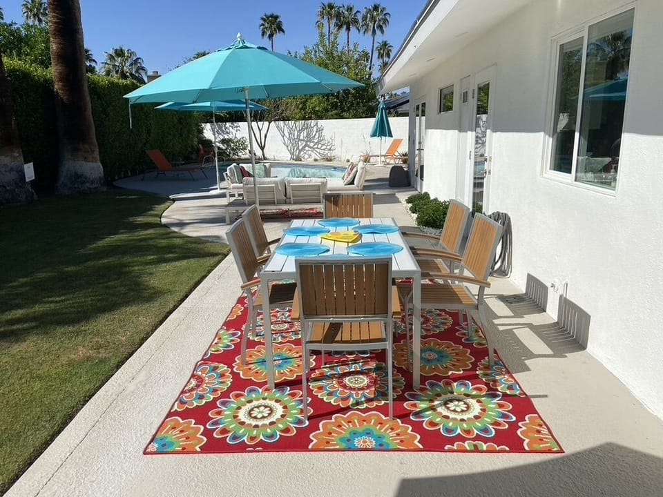Al fresco dining
