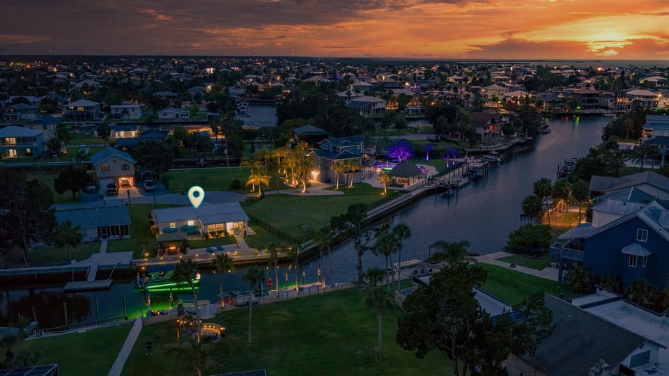 Tucked away on a quiet waterfront canal, Sunshine Escape offers the perfect balance of privacy, relaxation, and easy access to everything Hernando Beach has to offer.
