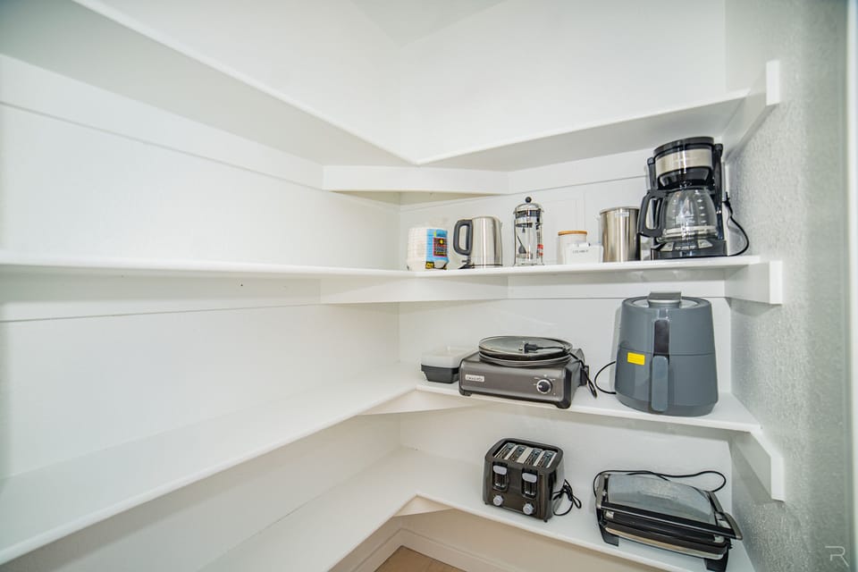 Items in picture included plus Ninja blender (not seen in picture)