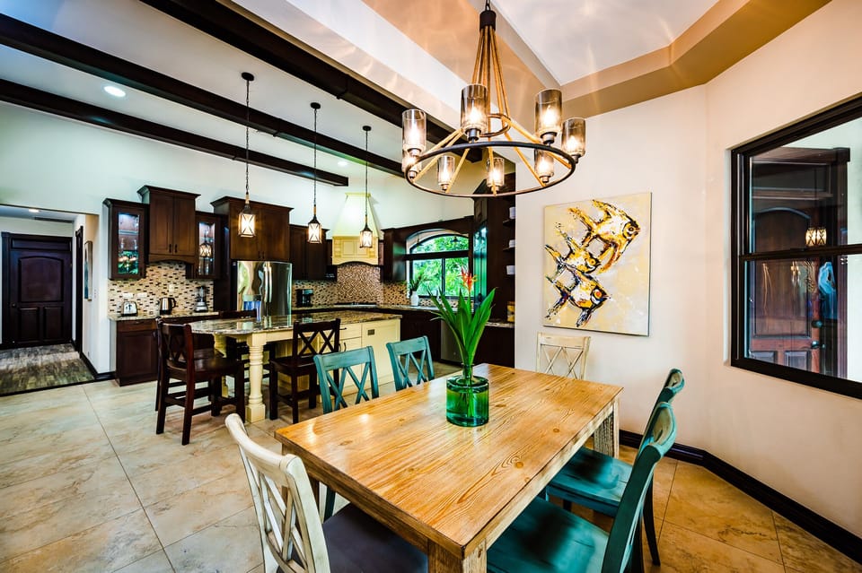 Dining Table & Kitchen