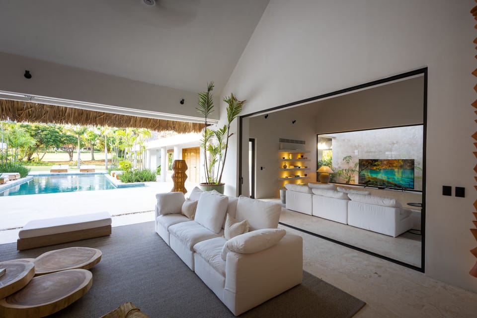 Casa Eden - Living Room (on the right the TV Room).