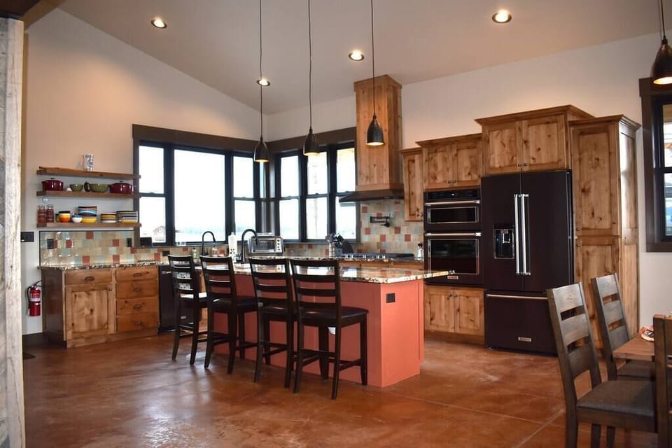 microwave, fridge, kitchen equipment, coffee tea facilities