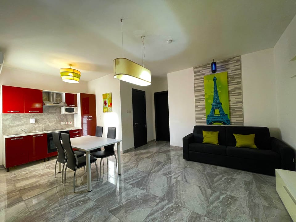 Living/Dining Area