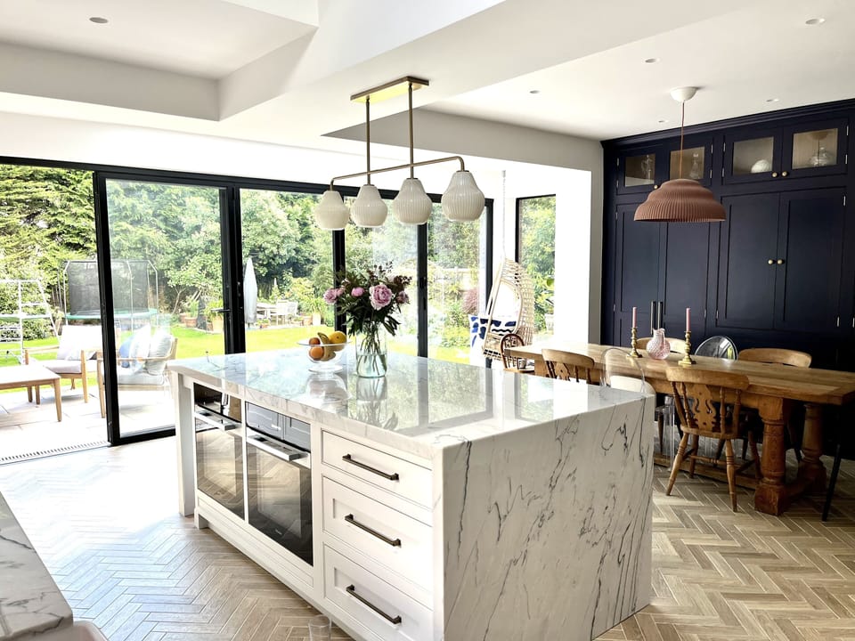 Kitchen dining space. double ovens