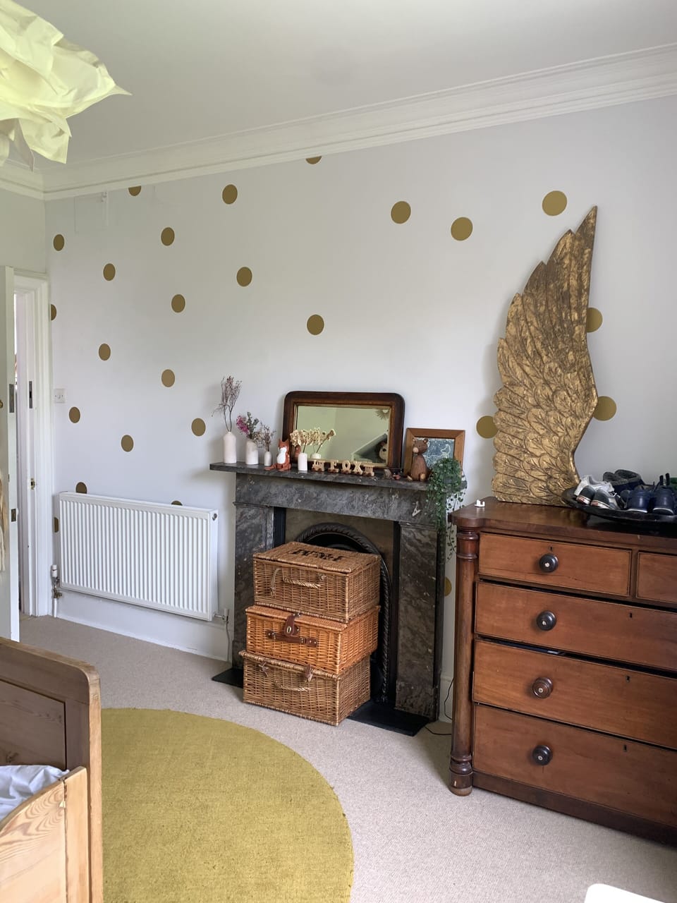 Large single bed room