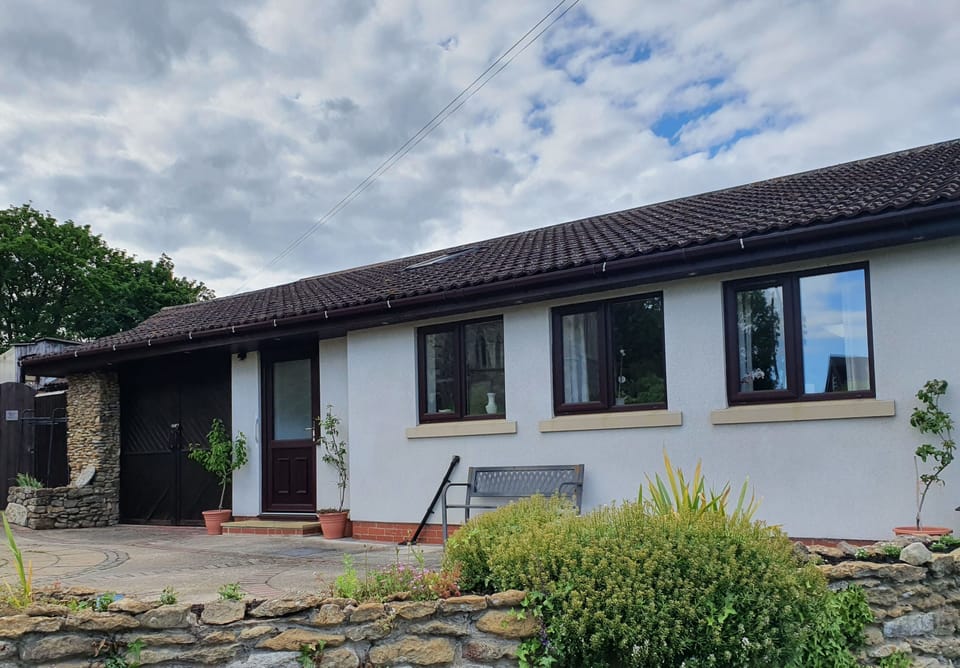 Barn Cottage - parking available outside