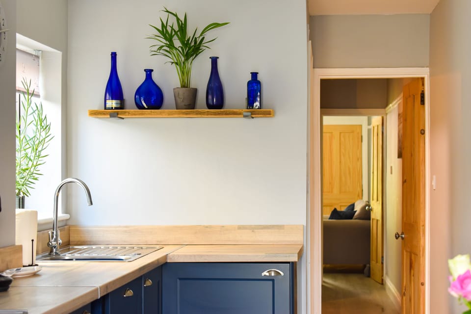 Seagull cottage fully equipped kitchen