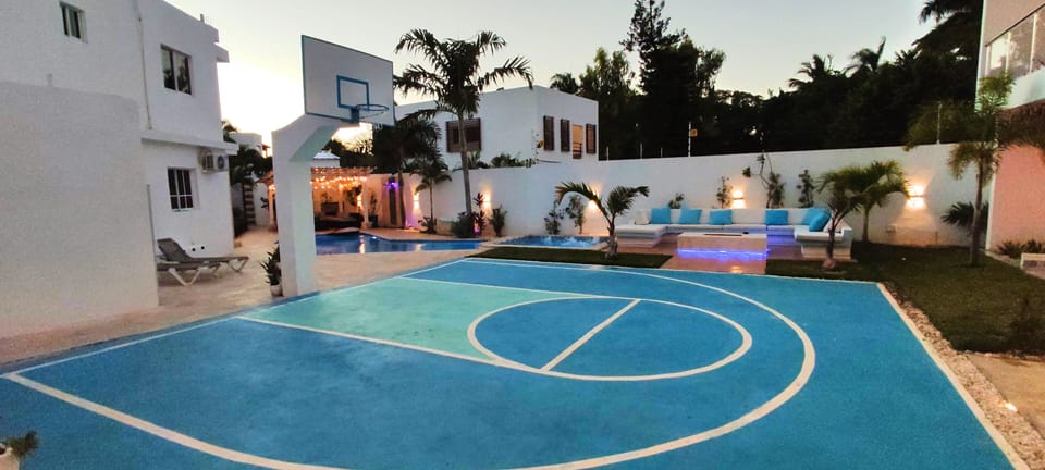Sport court
