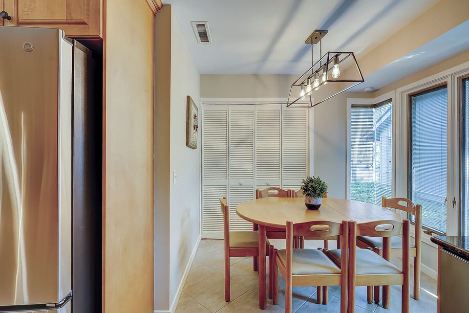 Dining table with 6 chairs