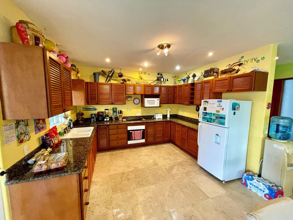 Fully equipped kitchen