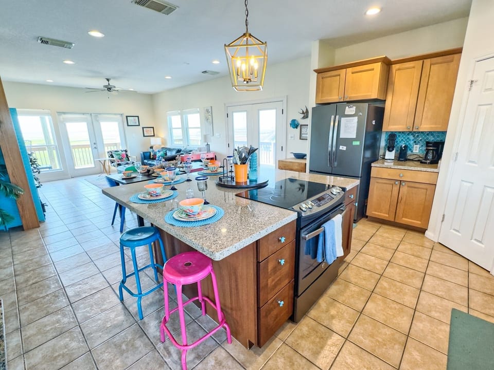Open concept as you walk in!