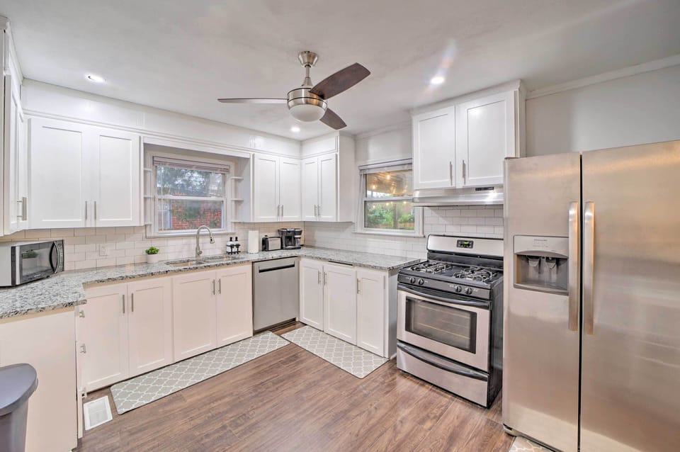 Kitchen | Recently Renovated