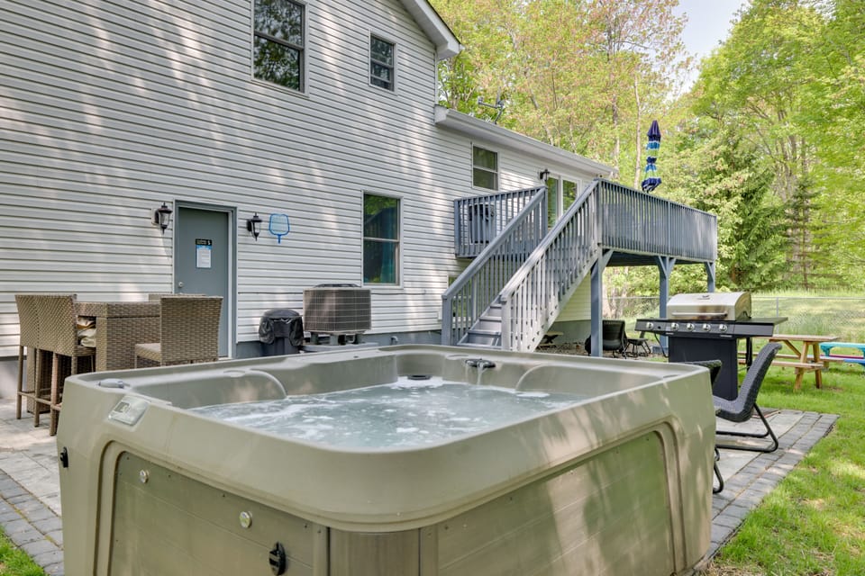 Pocono Summit Vacation Rental | 4BR | 3BA | Stairs Required | 2,300 Sq Ft