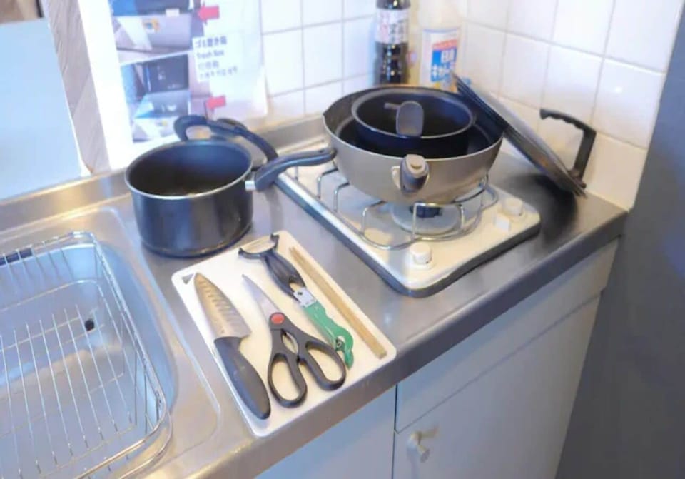 Cooking utensils