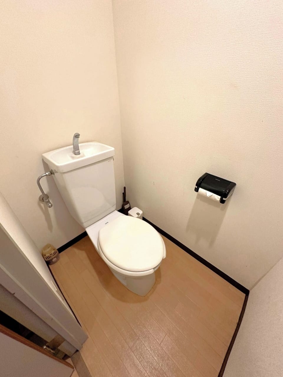 toilet