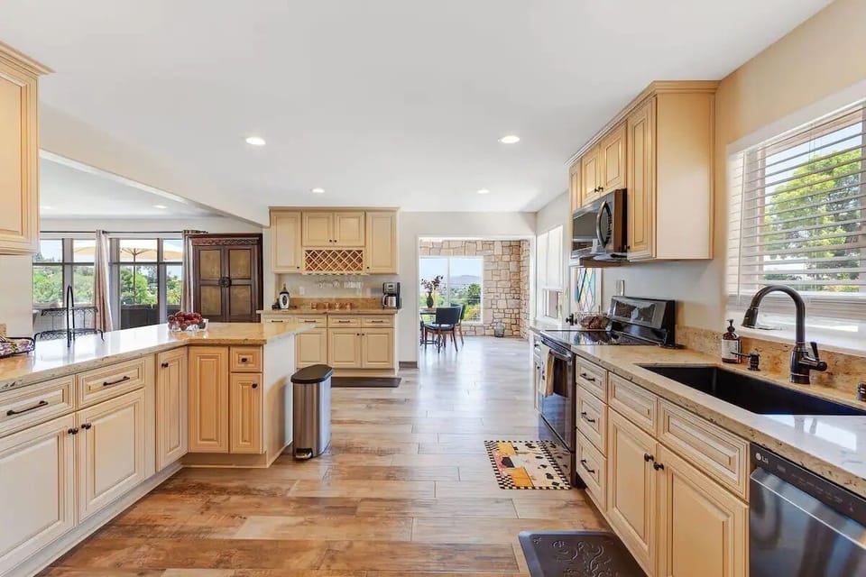 Spacious, fully stocked kitchen