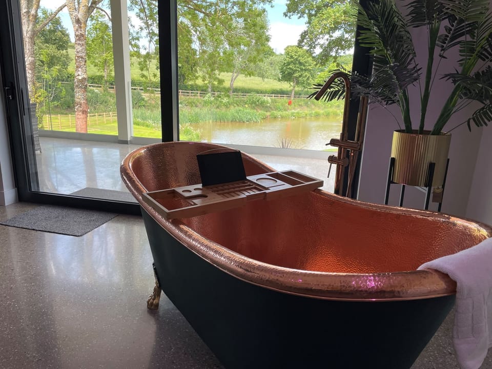 Bedroom, Freestanding Bath-No.6