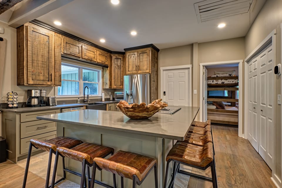 Dining/Kitchen