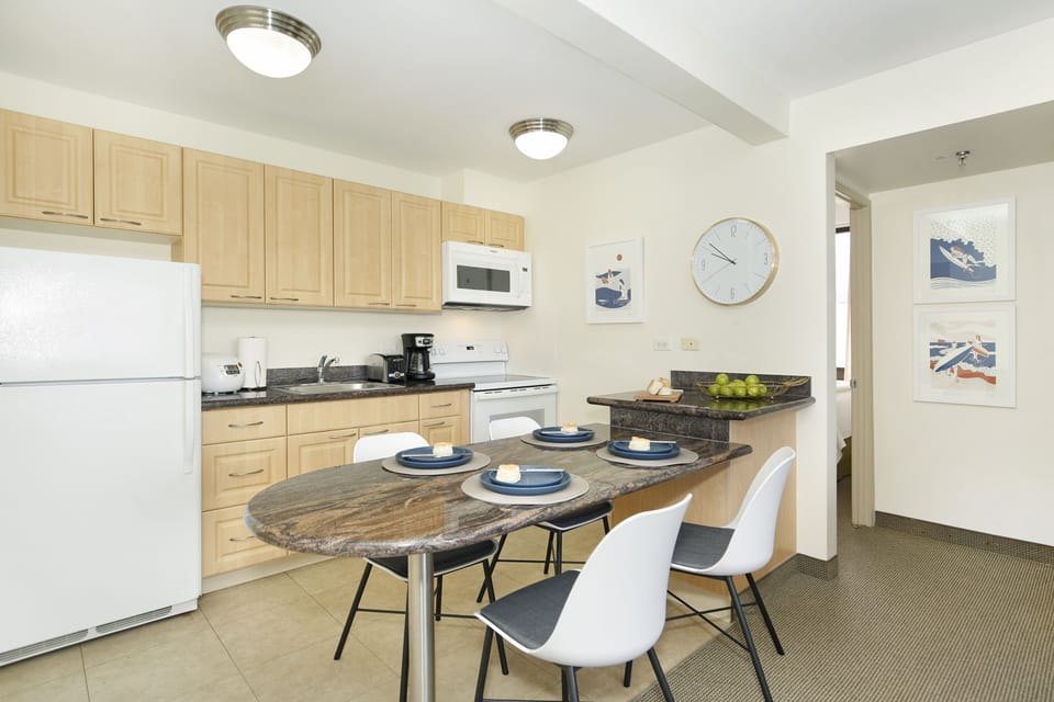 Full Kitchen and Dining Table