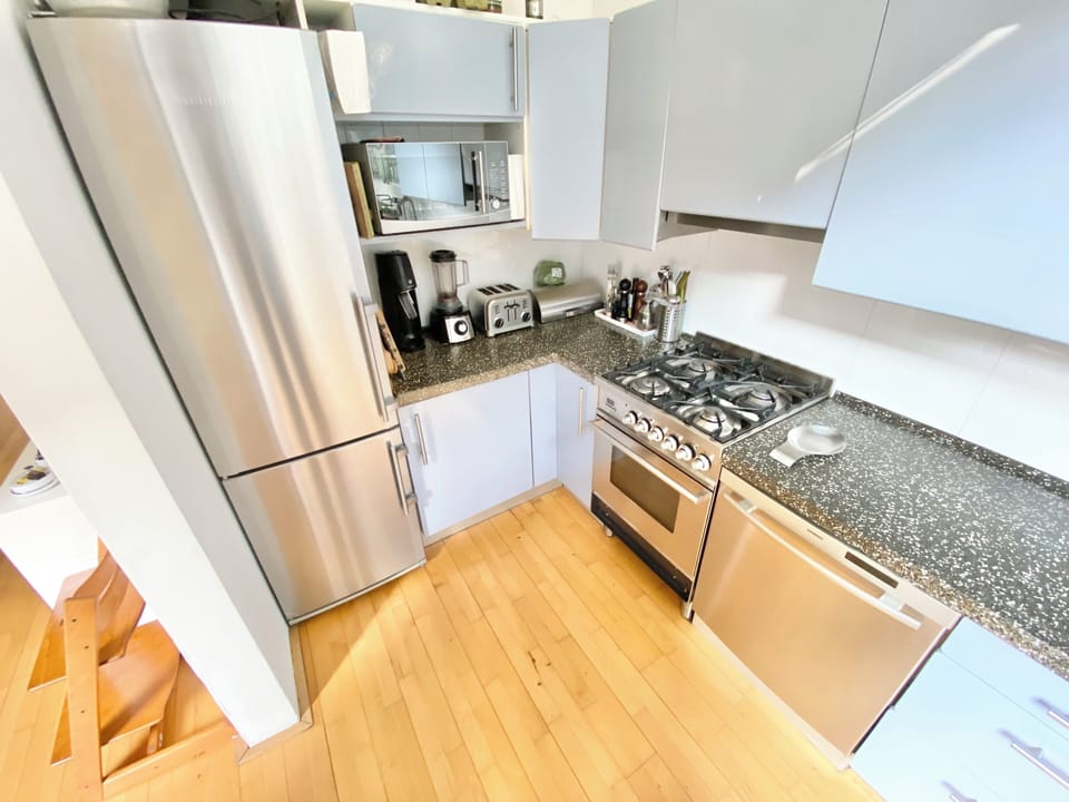 Fridge/oven/micro/toaster/blender/dishwasher