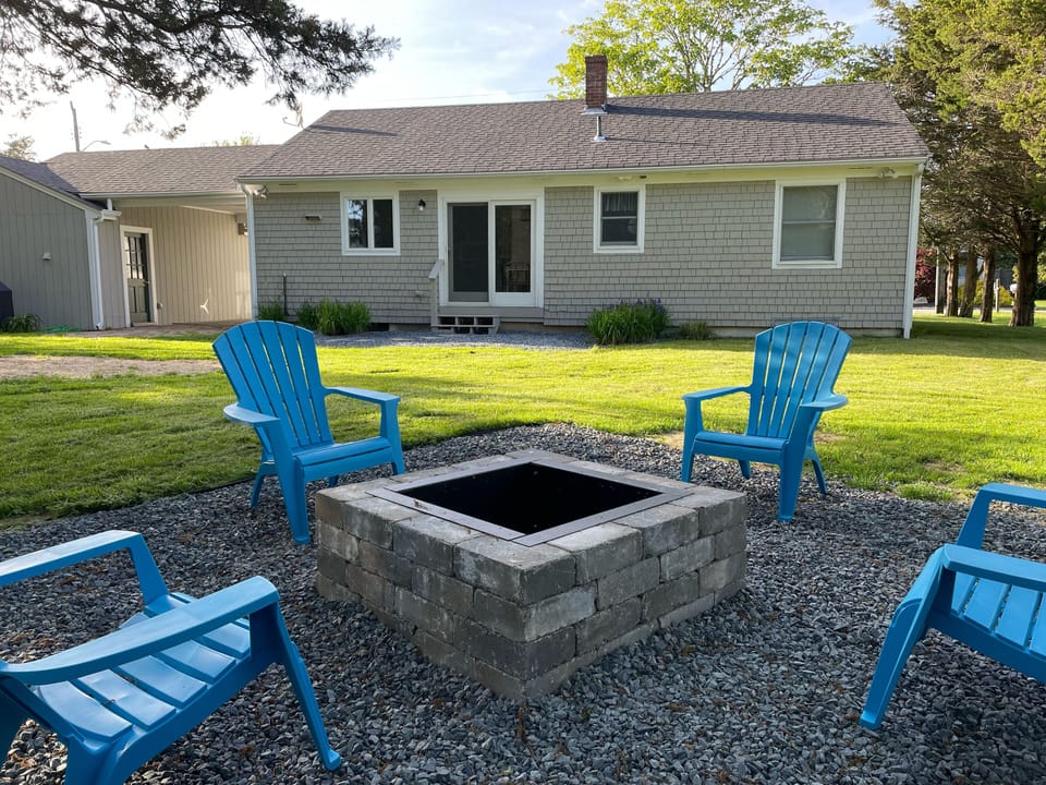Outdoor firepit