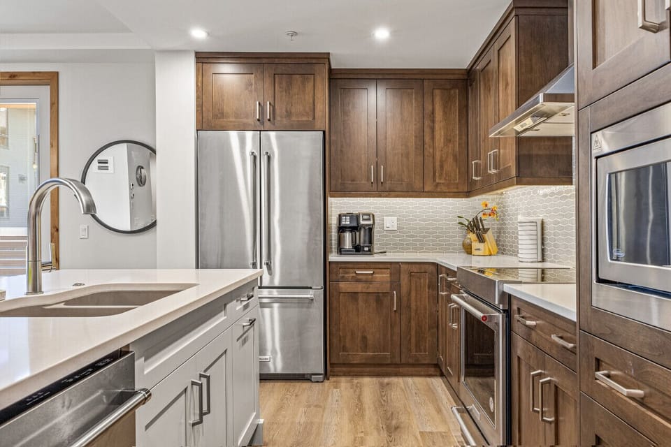 Gourmet kitchen with Induction Range