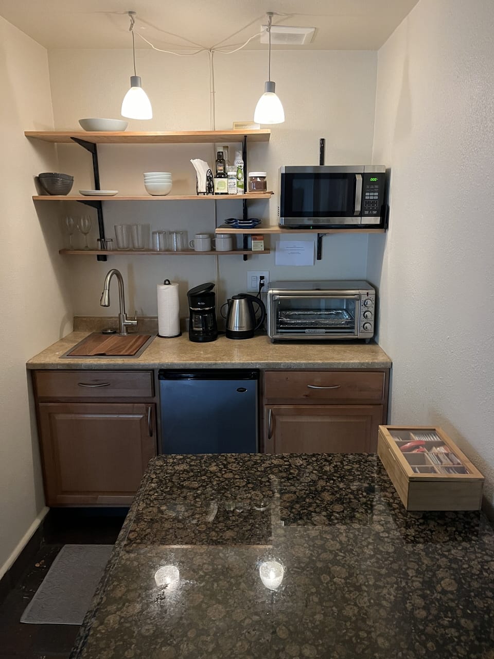 Equipped Kitchenette 