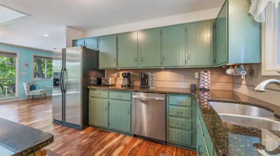 another view of fully stocked kitchen