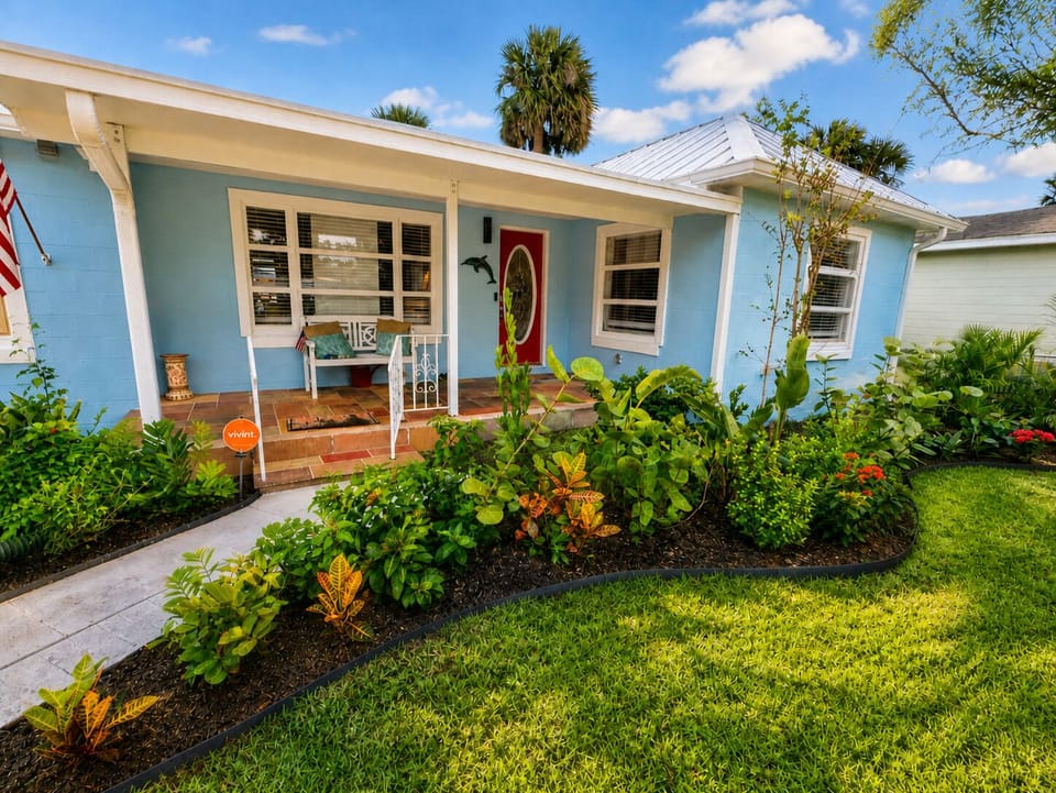 Your private waterfront escape on the Halifax River in Port Orange.