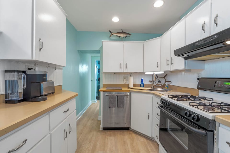 Fully equipped kitchen perfect for all of your needs during your needs.