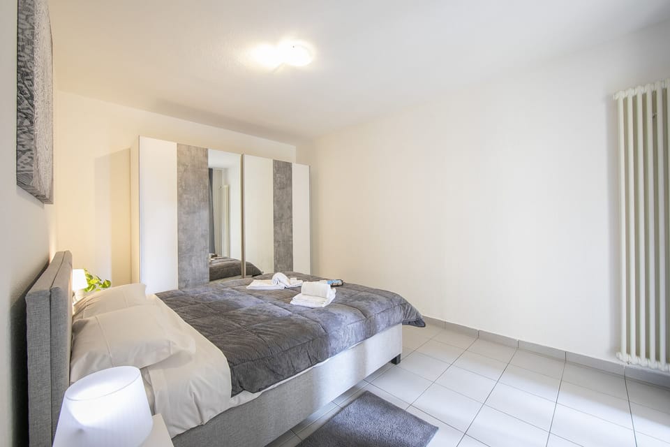 Bedroom with double bed
