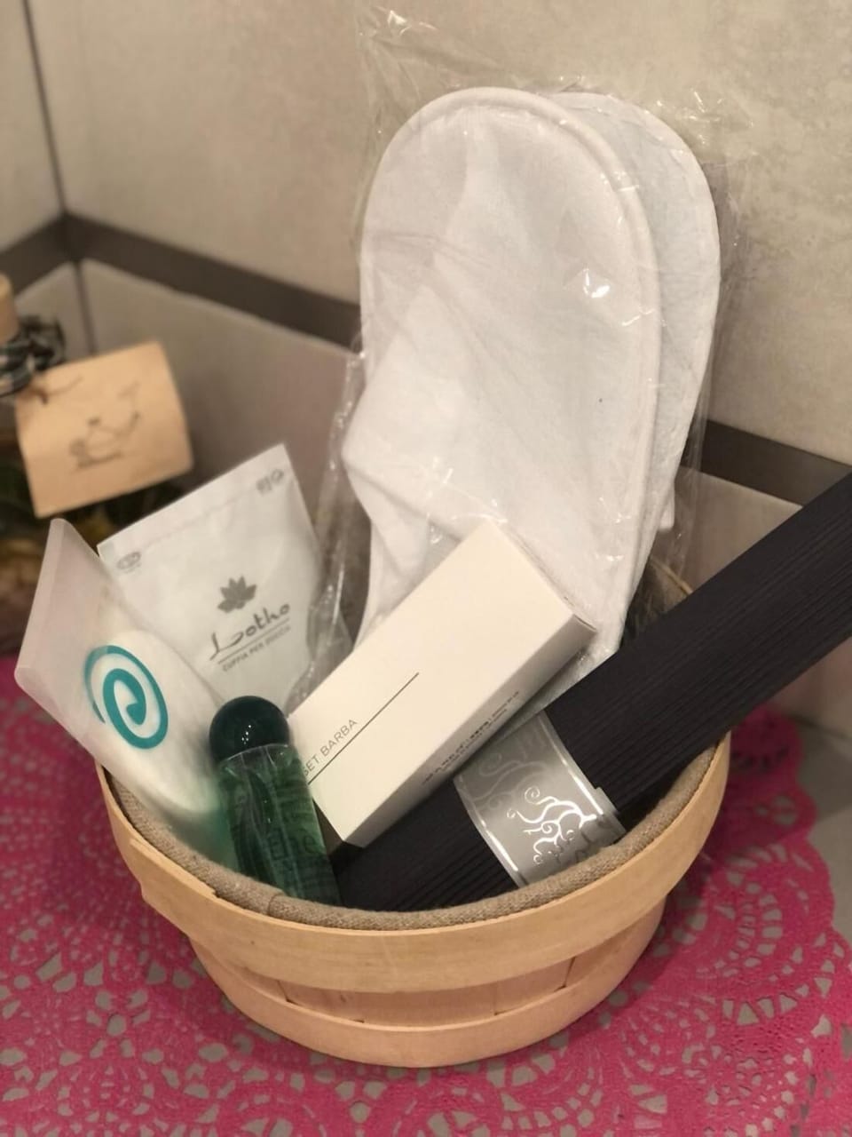 Bathroom amenities