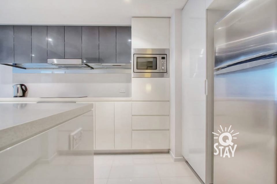 Fully equipped modern kitchen 🍽