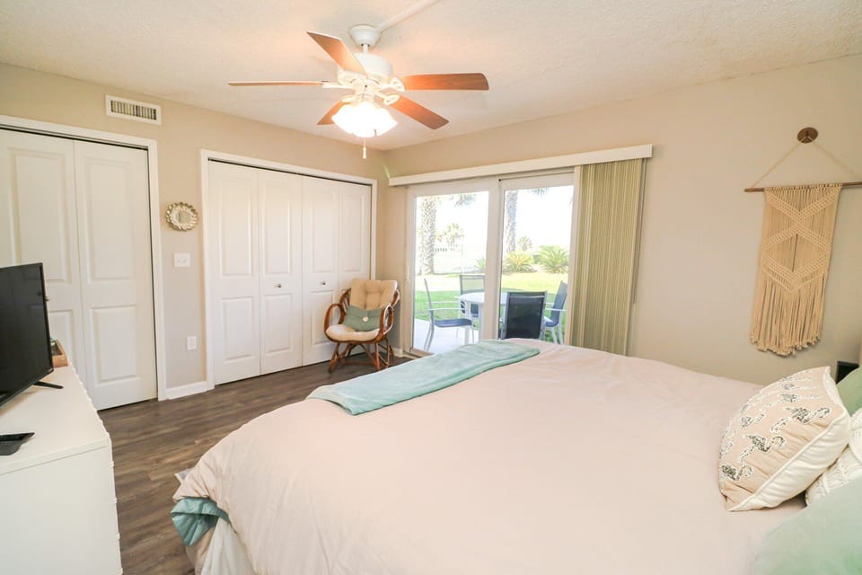 St. Augustine Beach Rentals Master Bedroom
