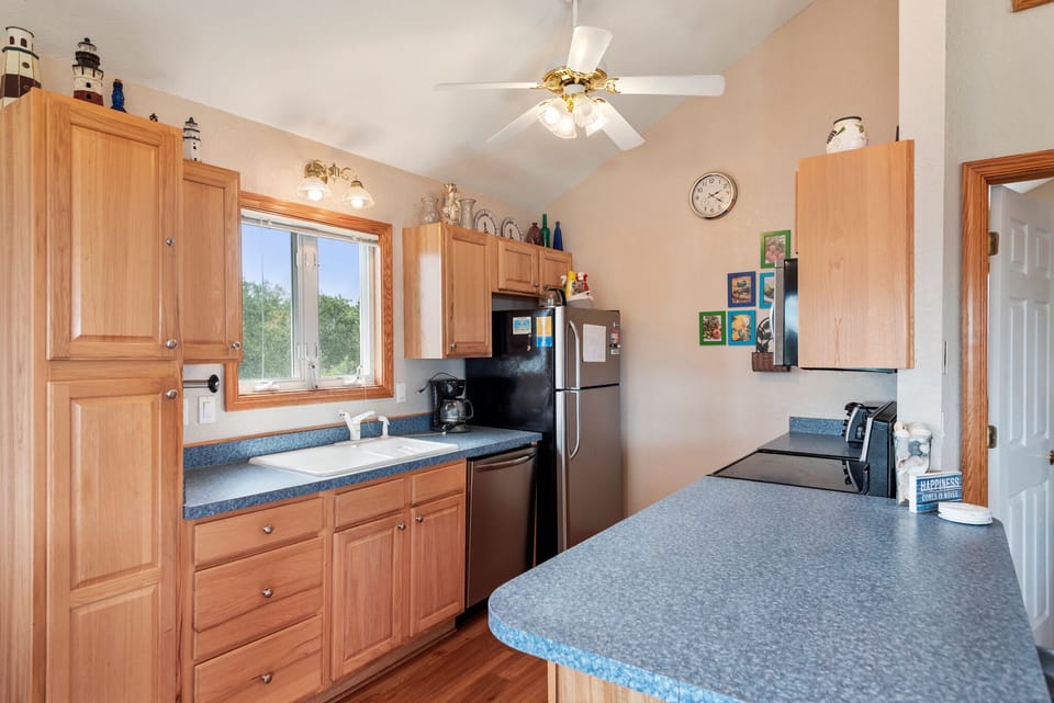 OSJ16: Beach Happy | Top Level Kitchen
