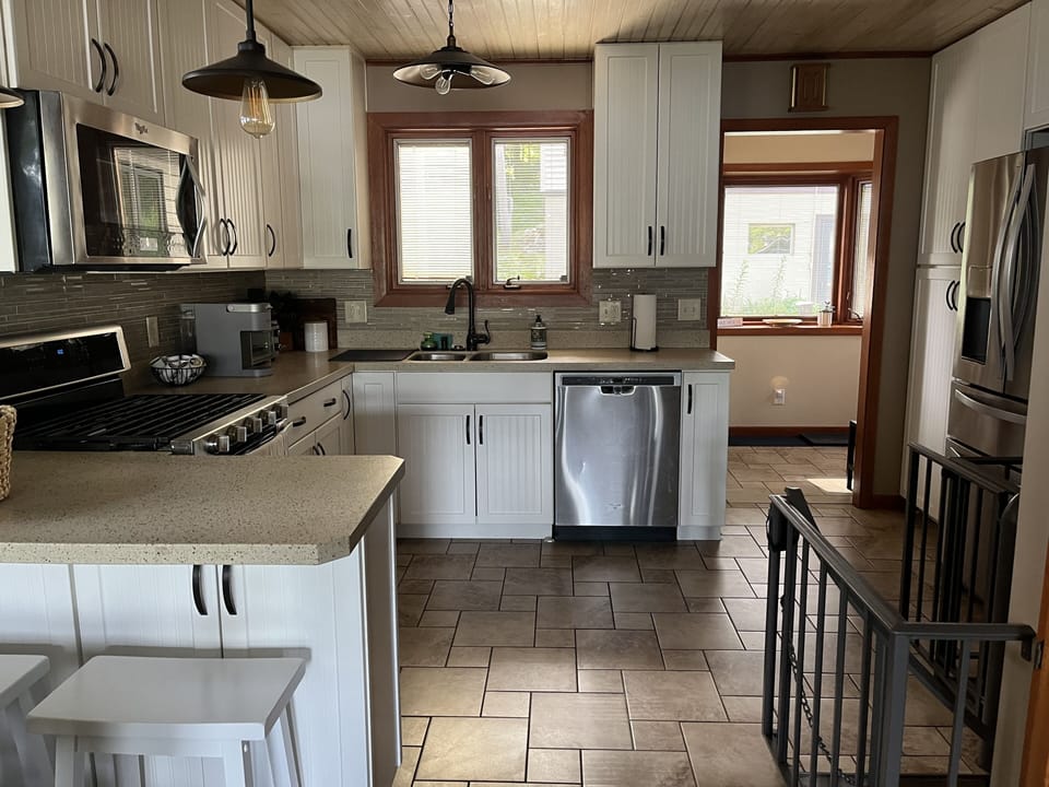 Fully updated kitchen with premium appliances