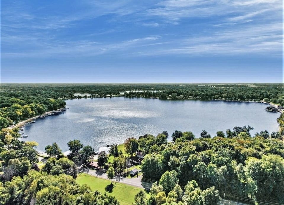 Aerial view of Round Lake