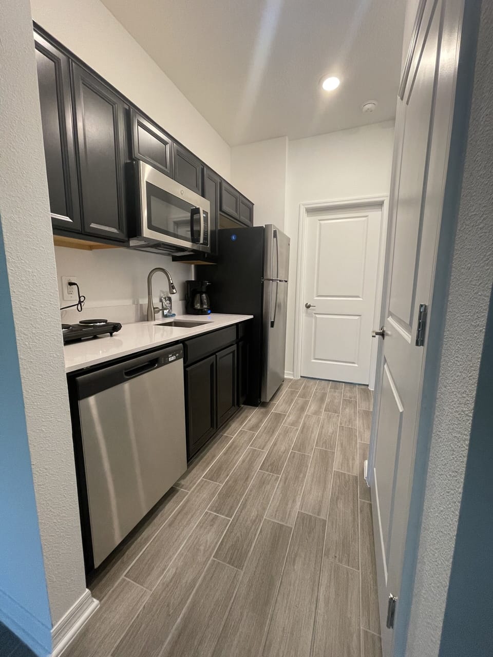 Full kitchen 