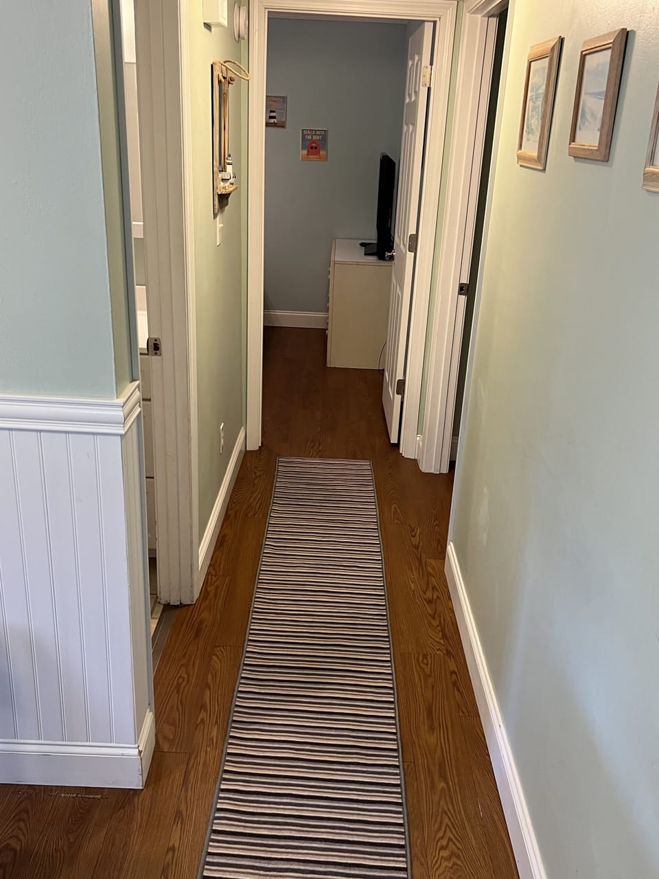 Hallway to bedrooms.