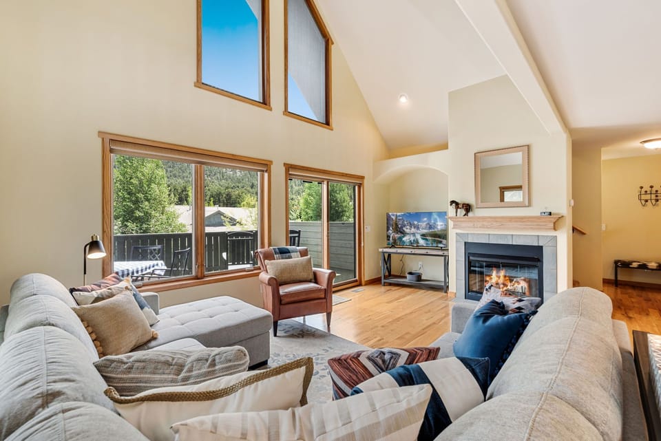 The open layout makes it easy to spend quality time together as a family