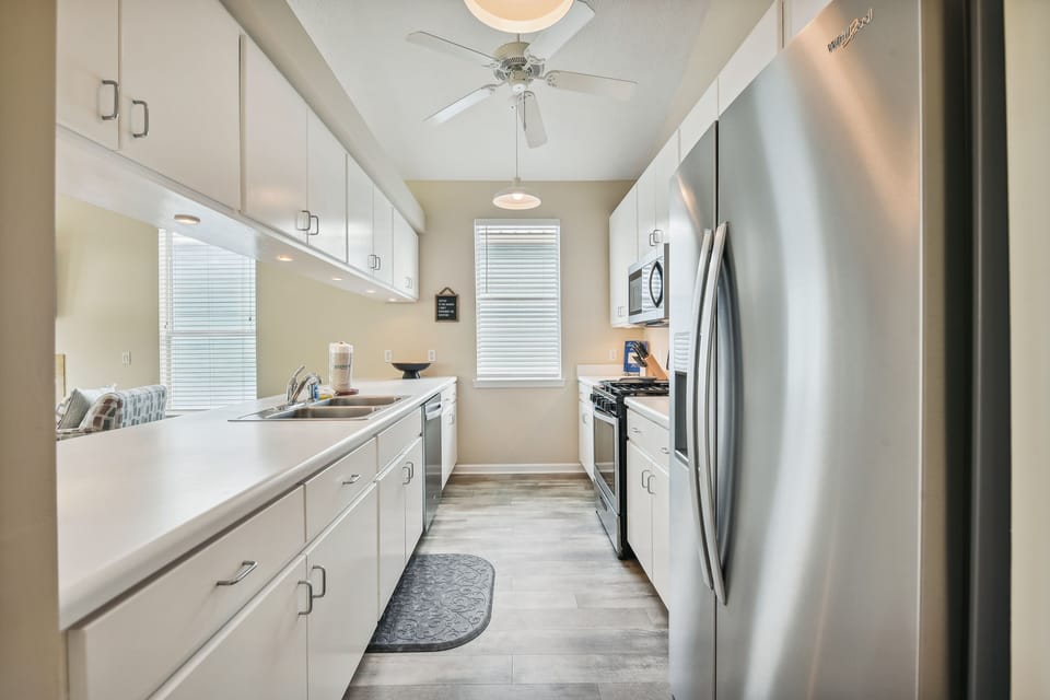 Main Level Full Size Kitchen