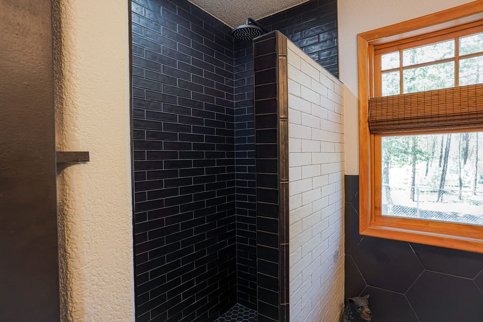 BATHROOM 2 MAIN HOUSE