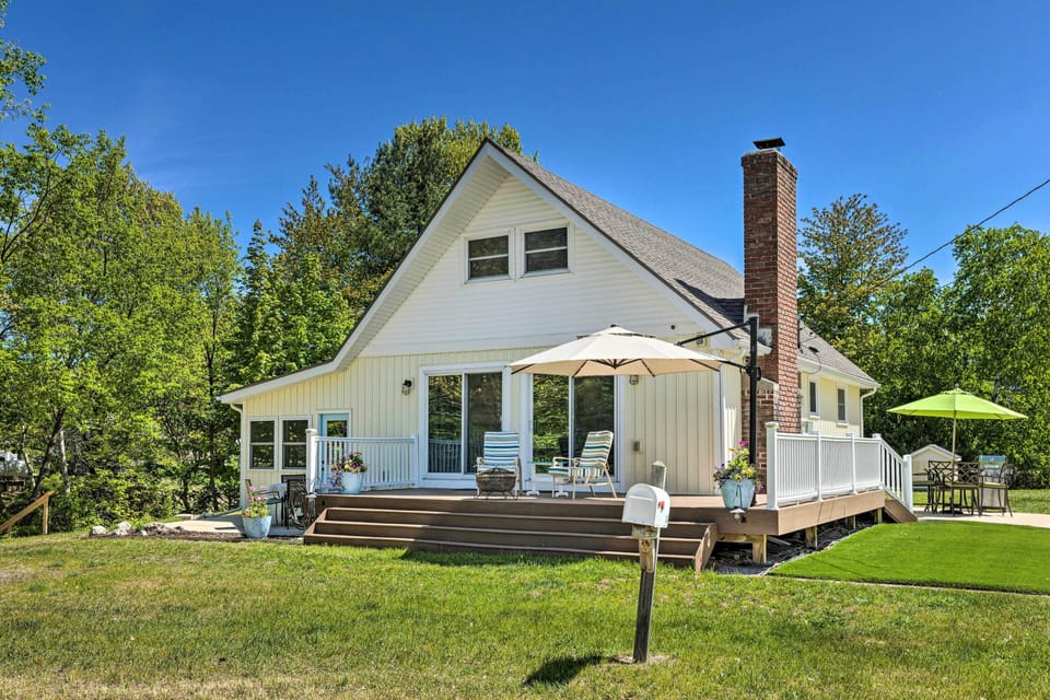 Mears Vacation Rental | 2BR + Loft | 1BA | Stairs Required for Access