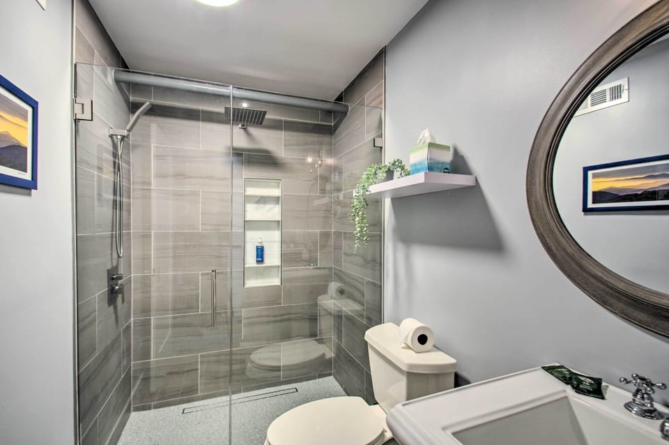 Bathroom | Towels Provided