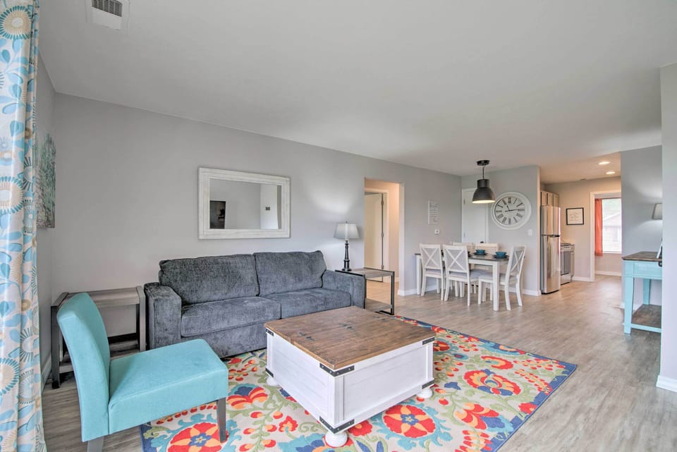 Living Room | Free WiFi | Central A/C & Heat | Smart TV | Queen Sleeper Sofa