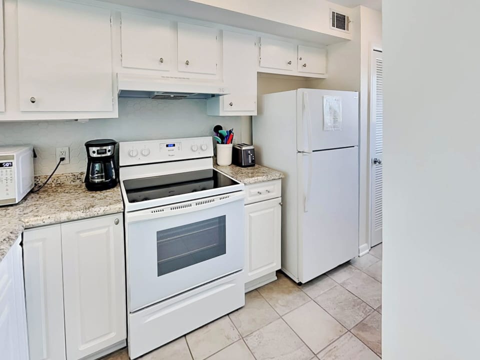 Full Kitchen